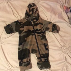 Fleece suit- 12 month